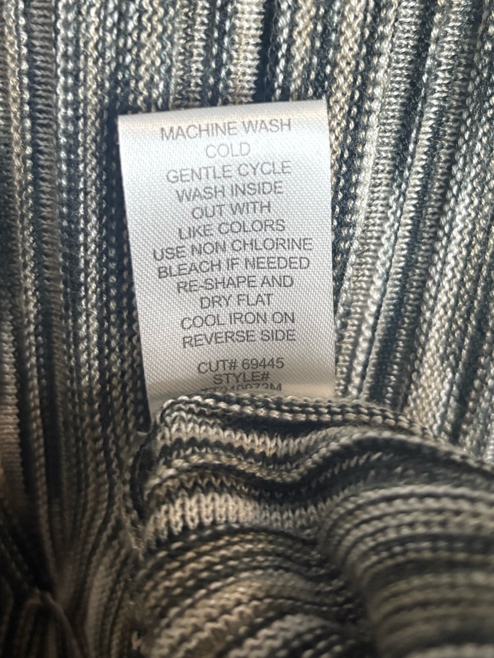 Connected Apparel Gray & Ivory Knit Fit & Flare Dress Size Large - Picture 9 of 9